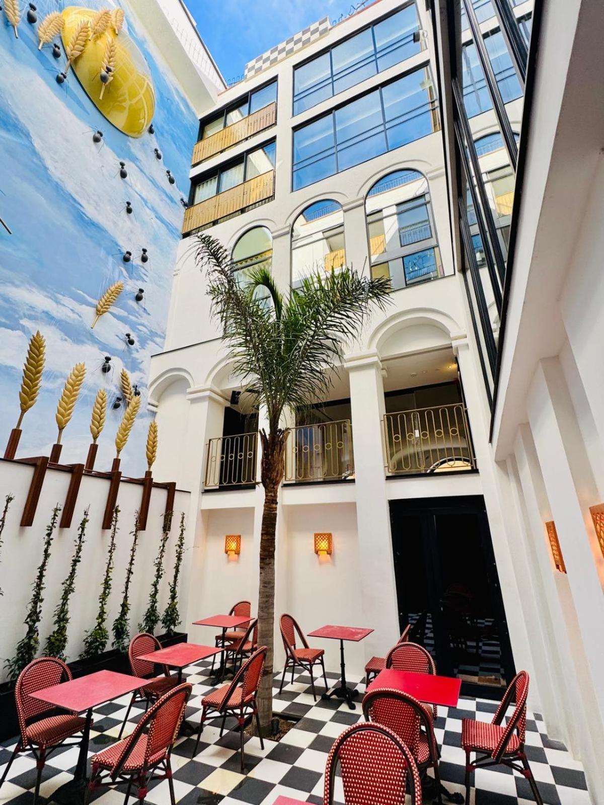Hotel Divino & Apartments Figueres  Eksteriør bilde