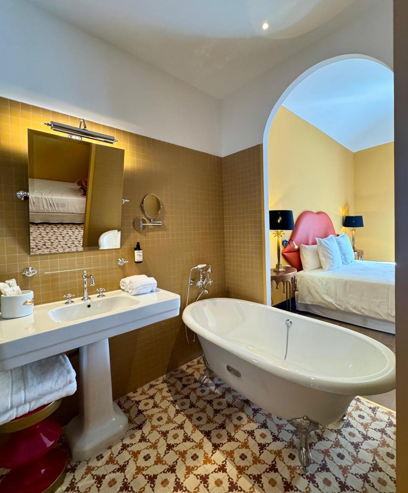 Hotel Divino & Apartments Figueres  Eksteriør bilde